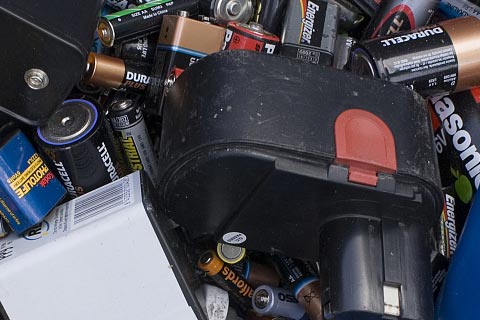 [南丰琴城高价UPS蓄电池回收]电瓶电池回收-收废旧报废电池